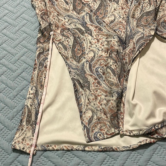 Mirarose Paisley Maxi Dress - Picture 6 of 12